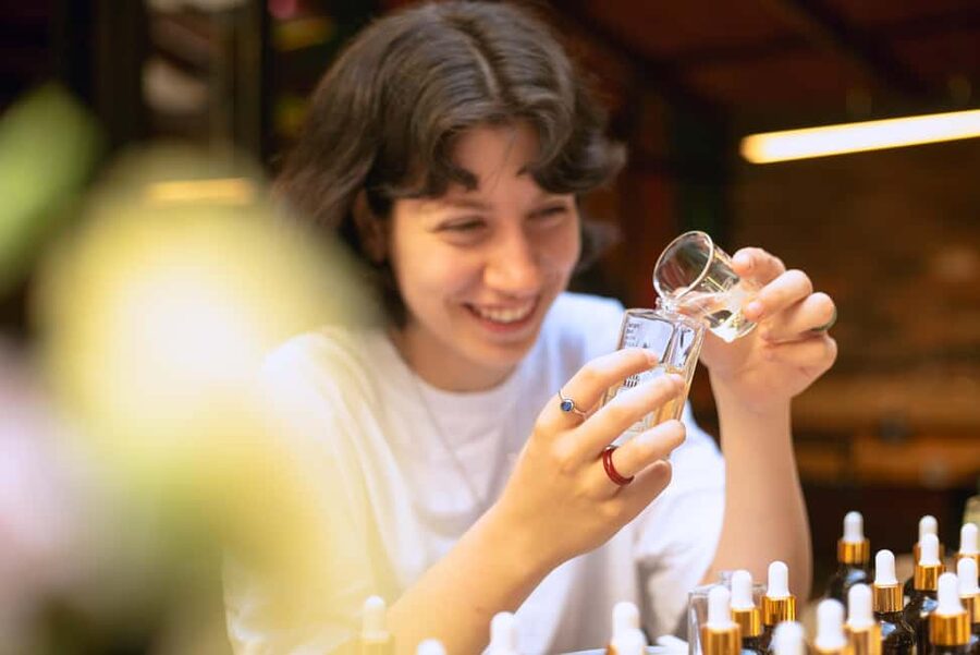 Istanbul: Perfume Making Workshop with Snacks and Drinks - Key things to know before you go