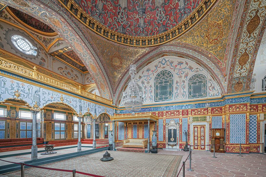 Istanbul Port: City Sights Tour for Cruise Ship Passengers - Hippodrome photo moments in the Sultanahmet zone