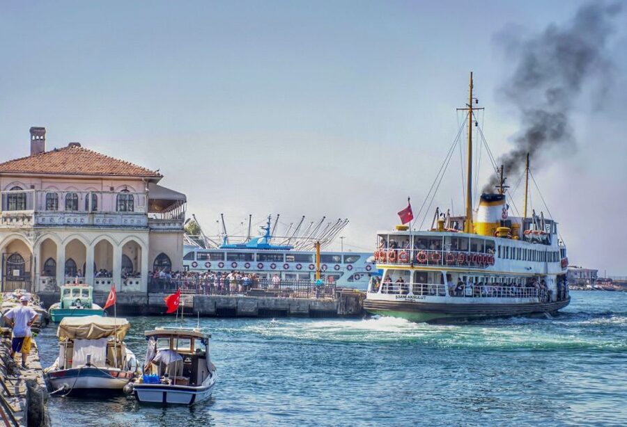 Istanbul: Princes' Islands Tour with Lunch and Transfers - Heybeliada to Buyukada: a car-free mindset starts fast