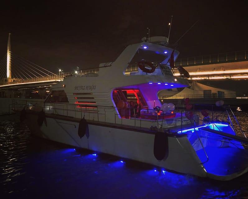 Istanbul: Private Bosphorus Strait Sightseeing Yacht Cruise - Sundeck comfort, tea or coffee, and crew service