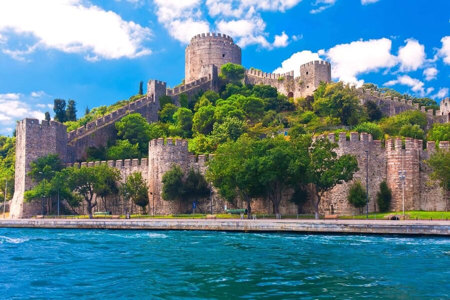 Istanbul: Private Bosphorus Strait Sightseeing Yacht Cruise - Private-group value: when $183 makes sense
