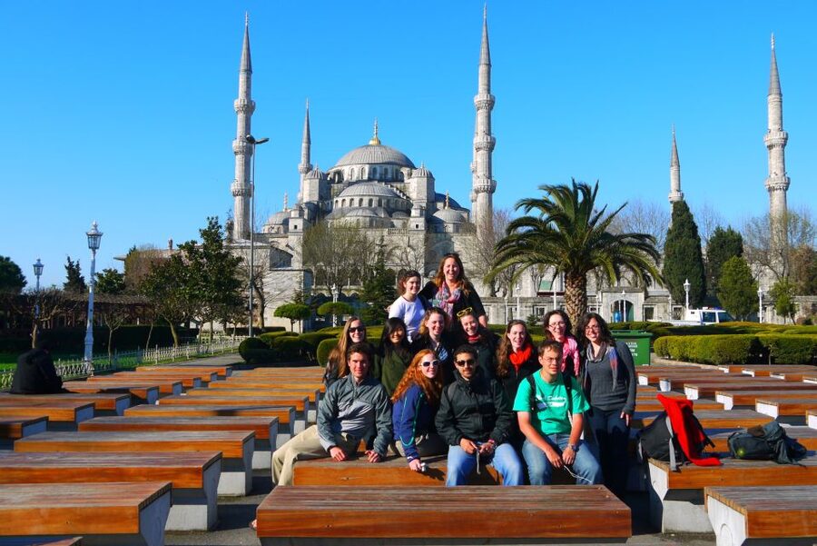 Istanbul: Private Full-Day Old City Highlights Tour - Topkapi Palace: 2 Hours That Set the Tone for the Day