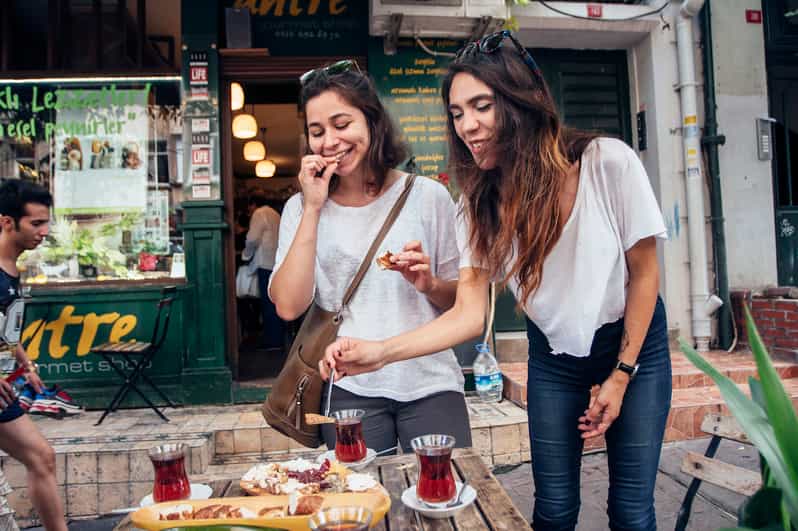 Istanbul: Private Guided Food Tour with 10 Tastings - Who This Tour Fits Best (and Who Should Skip It)