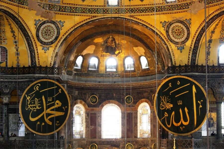 Istanbul:Private Layover Tour from Istanbul Airports&Hotels - Airport pickup, then tram and ferry to beat Istanbul traffic
