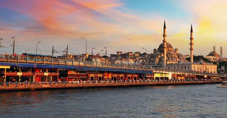 Istanbul:Private Layover Tour from Istanbul Airports&Hotels - Bosporus ferry to Asia: Kadıköy, Maiden’s Tower area, and the food market