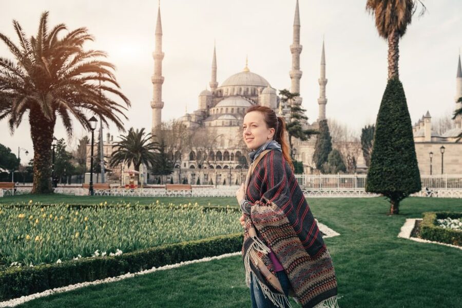 Istanbul: Private photoshoot at Hagia Sophia&Blue Mosque - Price and value: $77 per group up to 8, and what you should compare
