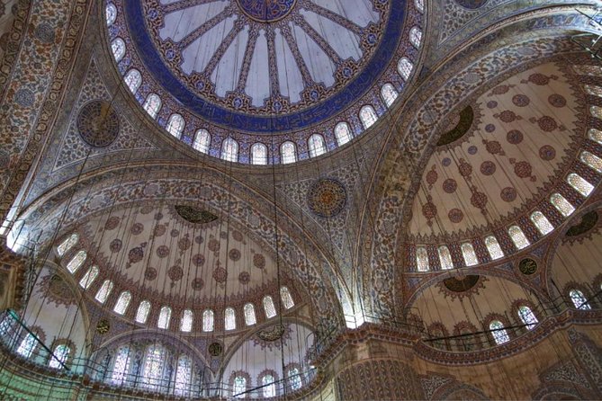 Istanbul Private Tour Designed for Layover Flight, Transfer incl. - The Old City sprint: Hagia Sophia, Blue Mosque, and the Hippodrome