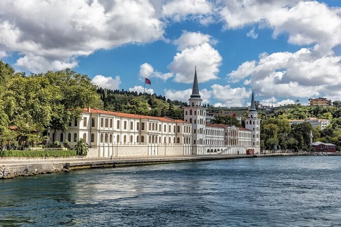 Istanbul Private Transfer from City Hotels to Cruise port - The real schedule game: confirmation and traffic buffer