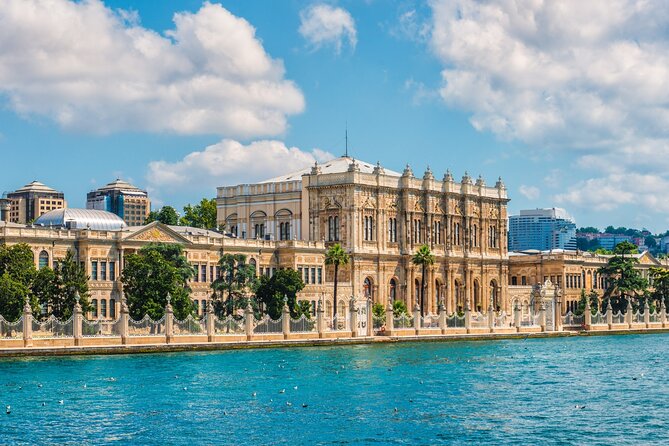 Istanbul Private Yacht Tour - 2 Hours - Dolmabahçe Palace and Ortaköy for that classic Bosphorus feel