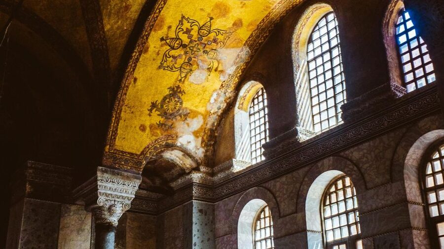 Istanbul's Iconic Duo: Hagia Sophia & Basilica Cistern - Listening Without Straining: Headsets and Group-Friendly Guide Style
