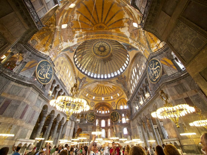 Istanbul: Secret Treasures Skip-The-Line Tour with Lunch - Lunch in Sultanahmet Square: a real reset, not a rushed stop