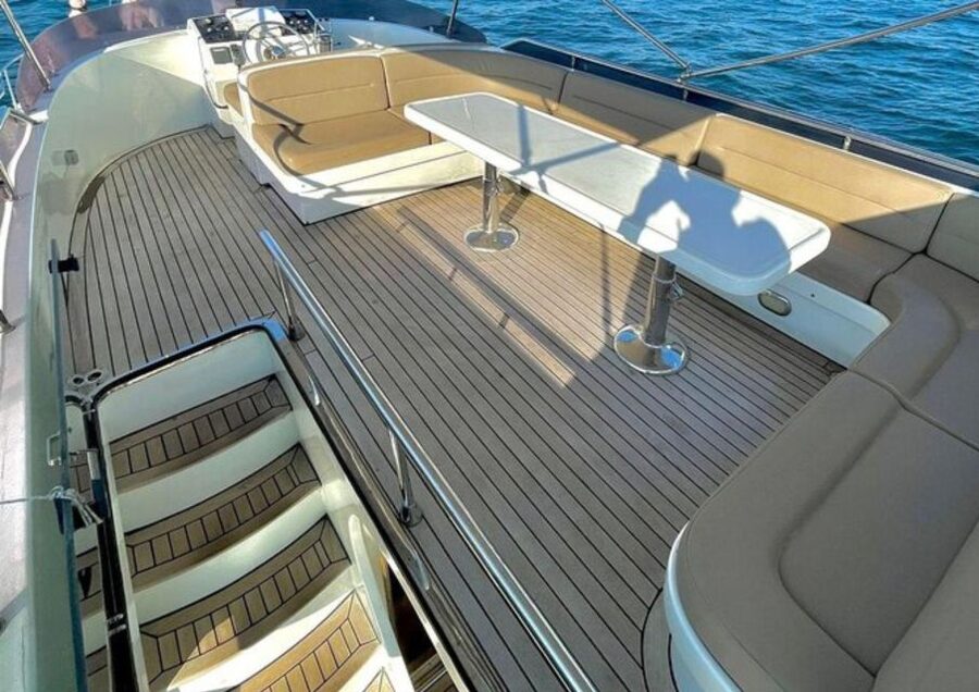 Istanbul: Small-Group Luxury Yacht Sunset Cruise w/ Snacks - Karaköy Pier to Galata Tower: the Istanbul skyline start you want