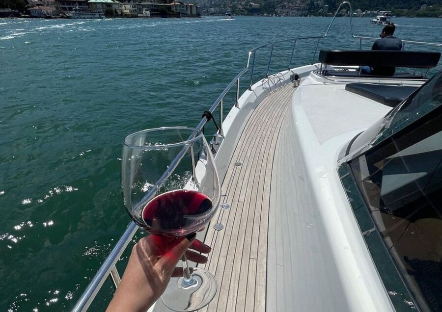 Istanbul: Small-Group Luxury Yacht Sunset Cruise w/ Snacks - Beylerbeyi Palace and the Maiden’s Tower: the views that make the trip worth it