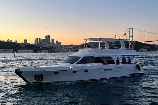 Istanbul: Small-Group Yacht Cruise with Snacks, Sunset or Daytime - Why a Bosphorus yacht cruise is the smartest first-day plan