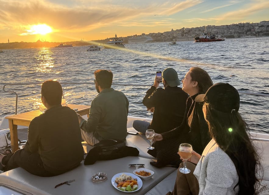 Istanbul: Small Group Yacht Tour with Unlimited Wine - Dolmabahçe Palace, Çırağan Palace, and Ortaköy Mosque on the European shore