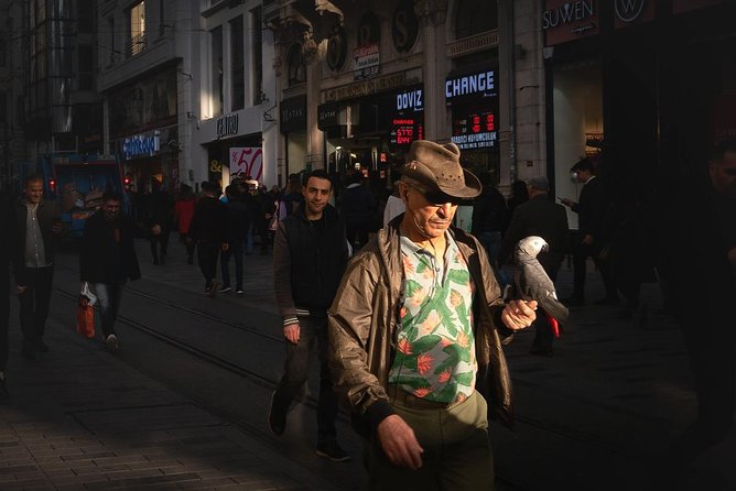 Istanbul Street Photo Tour - Stop 4: Galata Bridge, using geometry for street-level drama