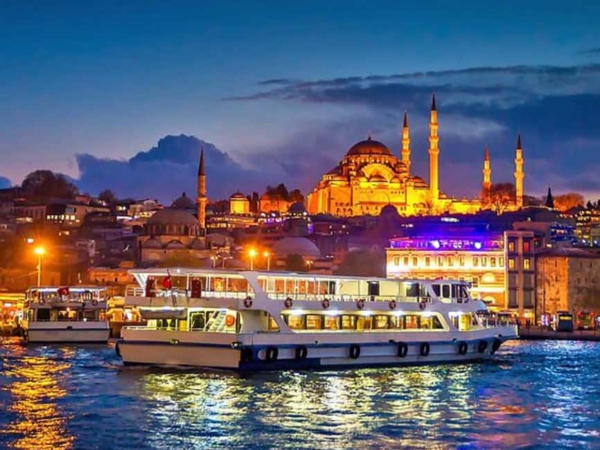 Istanbul: Sunset Bosphorus Yacht Cruise with A break on Asia - Üsküdar and the 15-Minute Break on Asia