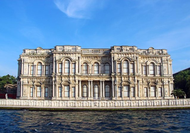 Istanbul Sunset Cruise on Luxury Yacht - Guided Group Cruise - Key highlights you’ll feel right away