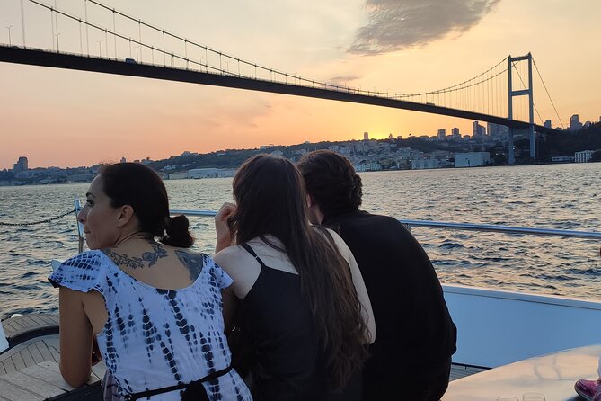 Istanbul Sunset Cruise on Luxury Yacht - Guided Group Cruise - Ortaköy and Ortaköy Mosque: the sunset photo that keeps paying off
