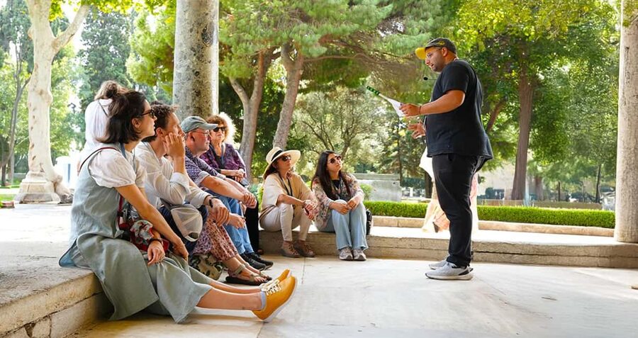 Istanbul: Topkapi and Harem Tour with Skip-the-Line Ticket - The guided orientation: courtyards, councils, arms, and holy relics