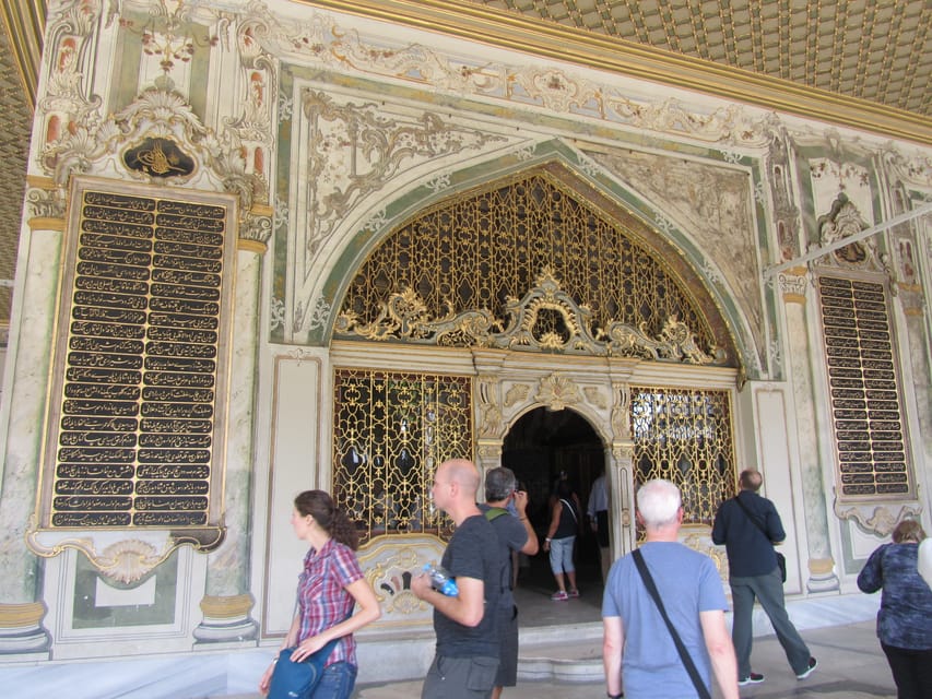 Istanbul: Topkapi, Hagia Sophia and Basilica Cistern Tour - Topkapi Palace Highlights, Plus That Golden Horn View