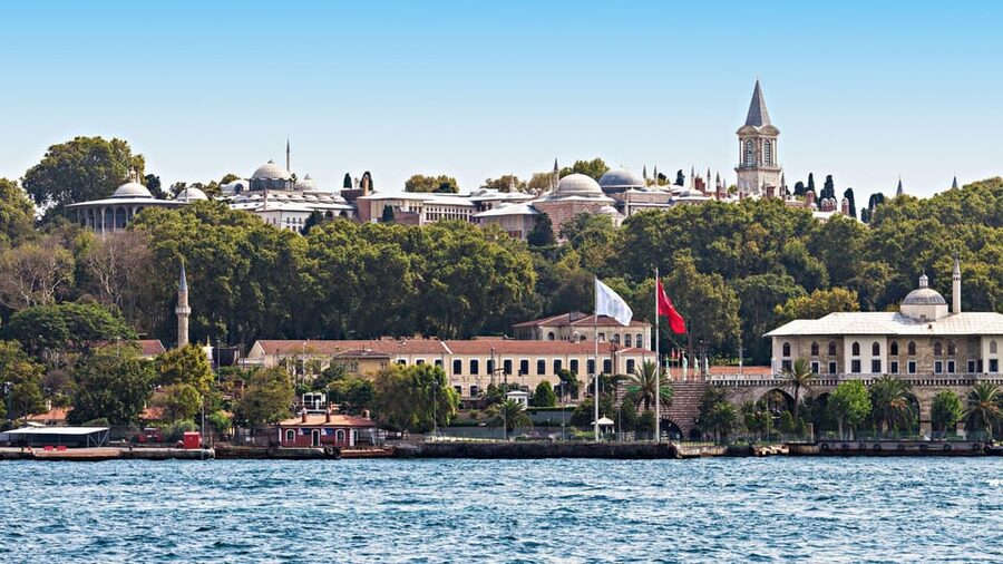 Istanbul: Topkapi Palace Guided Tour w/ Skip-the-Ticket-Line - Skip-the-ticket-line, then go straight into Ottoman court life