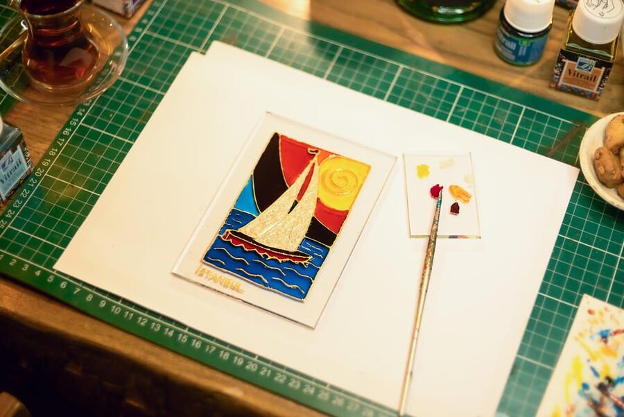 Istanbul: Traditional Stained Glass Painting Workshop - Tea, Coffee, and Cookies While Your Colors Set