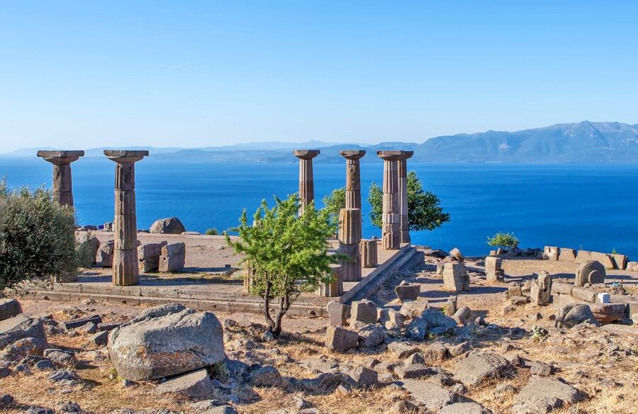 Istanbul: Troy Guided Bus Tour with Ferry Tickets & Lunch - Troy UNESCO ruins: Trojan Horse, Temple of Athena, and the layers you can see