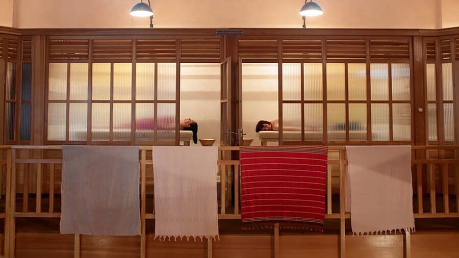 Istanbul: Turkish Bath Experience - The massage moment, and what’s included versus optional