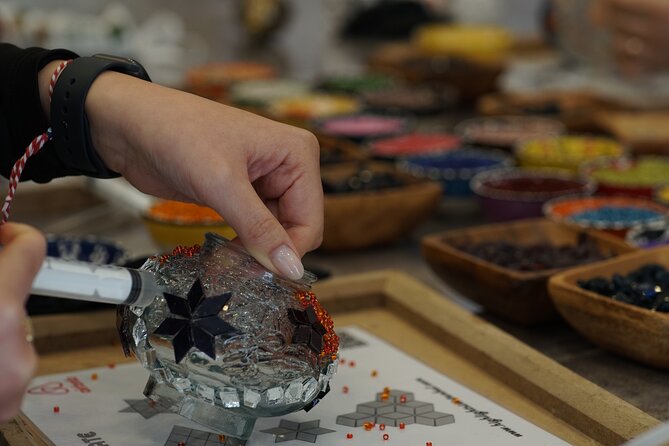 Istanbul: Turkish Mosaic Lamp Workshop in Galata – All Included - Choosing colors and patterns with 55-plus glass options