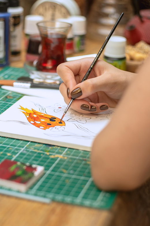Istanbul: Turkish Tile Painting & Ceramic Workshop w/ Snacks - Entering a tabak workshop, what makes it feel different