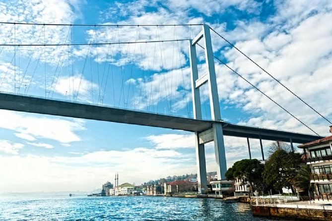 Istanbul Two Continents Half-Day Afternoon tour - Crossing the Bosphorus Bridge: the quick Europe-to-Asia moment