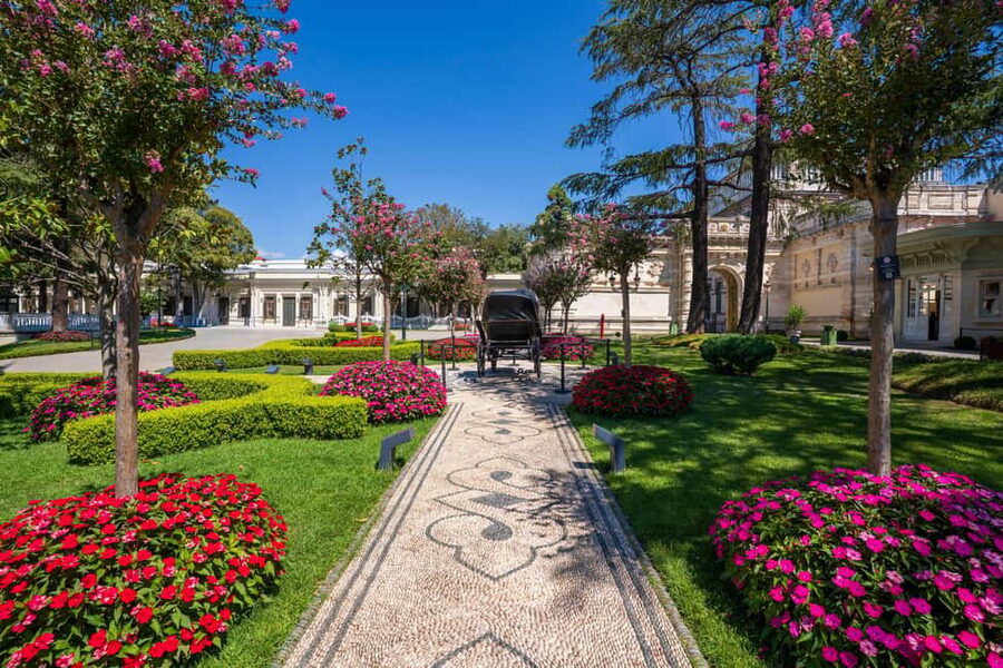 Istanbul: Yildiz Palace & Museum Skip the Ticket Line Entry - Finding Yıldız Palace Fast: Valide Gate and the Serence Bey Slope