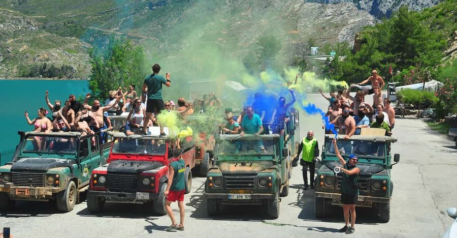 Jeep Safari-Lunch-Boat-Canyon-Waterfall-Foam,Water Party - Side pickup to the safety briefing: the day runs on schedule