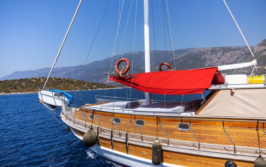 Kas: Limanagzi Beach & Island-Hopping Boat Tour with Lunch - Pigeon Island: Sunken Tank, Shark Statue, and Frequent Turtles