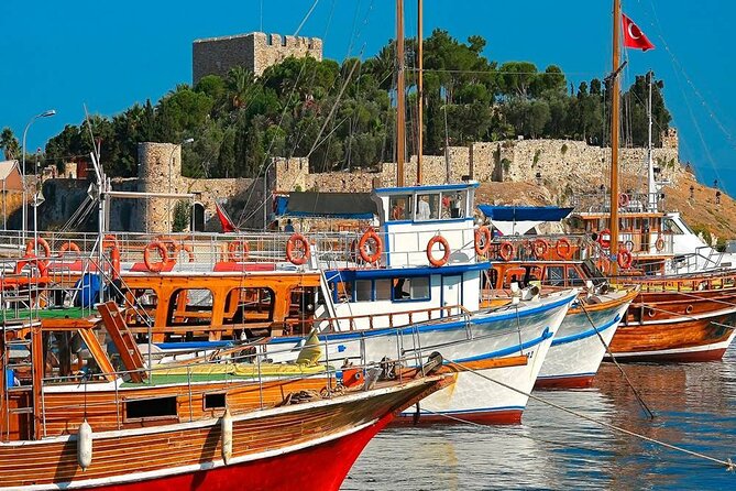 Kusadasi Boat Trip With Lunch And Hotel Transfer - Hotel pickup basics, and why the meeting gate matters