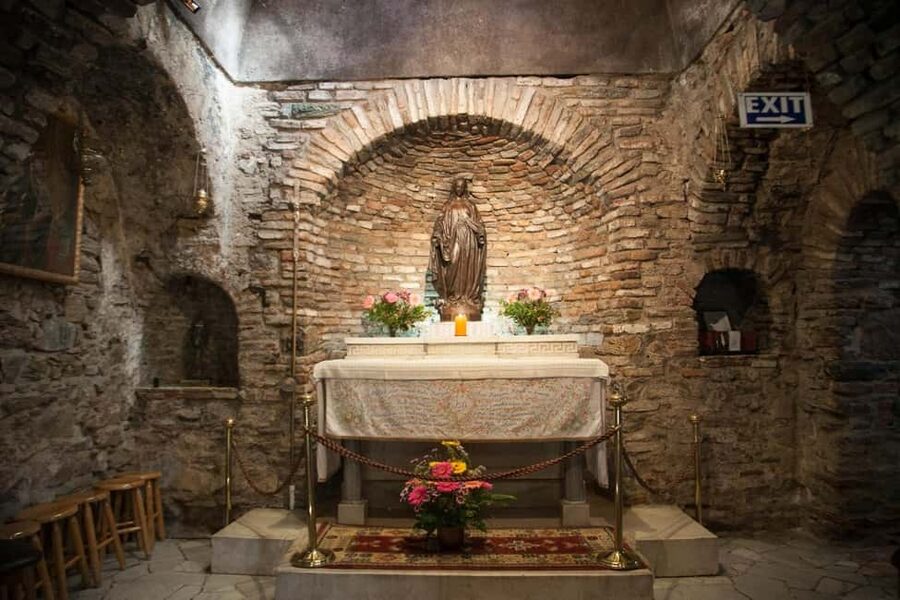 Kusadasi: Ephesus Private Tour for Cruise Guests - Selcuk Lunch and Carpet Village Time