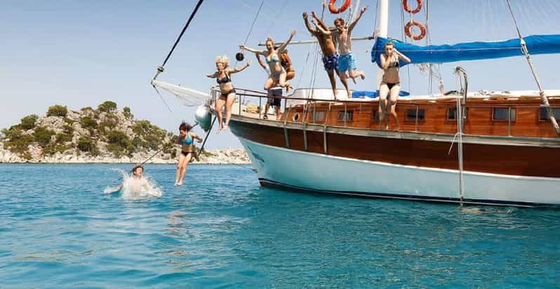 Kusadasi: Full–Day Boat Trip with Lunch - Cruising the Gulf of Kusadasi on a traditional wooden gulet