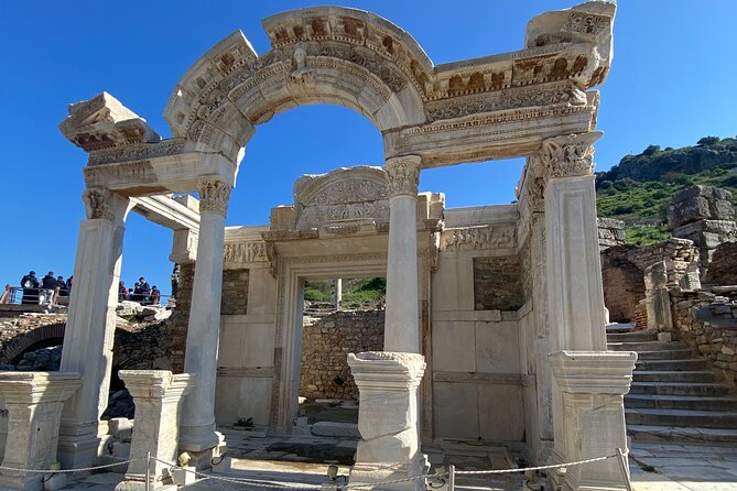 Kusadasi Port PRIVATE EPHESUS TOUR (fixed price 1 to 15 people) - Carpet & kilims workshop plus lunch: cultural value, manage the sales pressure