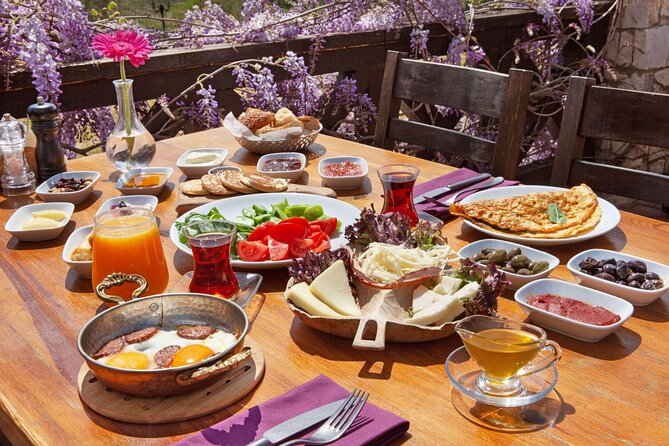 Kusadasi Shore Excursions Ephesus and Wine Tasting Tours - Şirince and Wine Tasting: How the Fruit Wine Stop Works