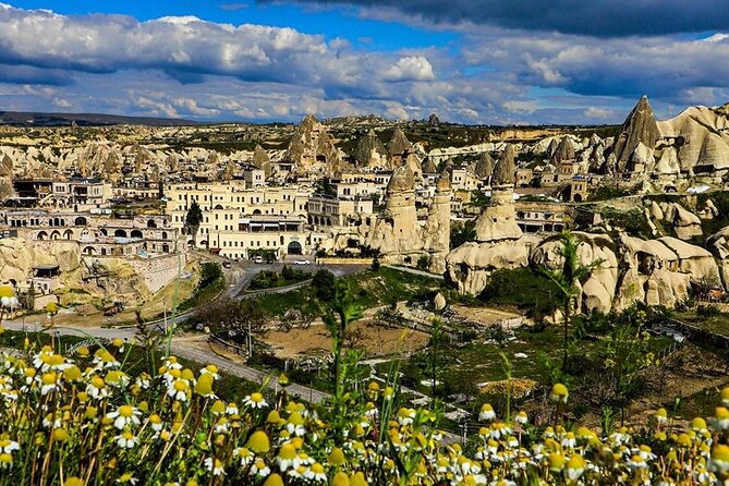 Largest Underground City Tour with Storyteller - Pigeon Valley stop: why those nests are more than a photo break