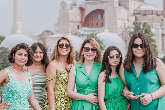 Love in Istanbul: Perfect Photo Moments at Iconic Locations - Editing your picks: why the proof selection matters