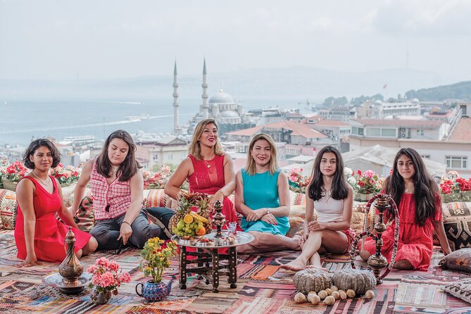Love in Istanbul: Perfect Photo Moments at Iconic Locations - Meeting point, timing, and what the session feels like