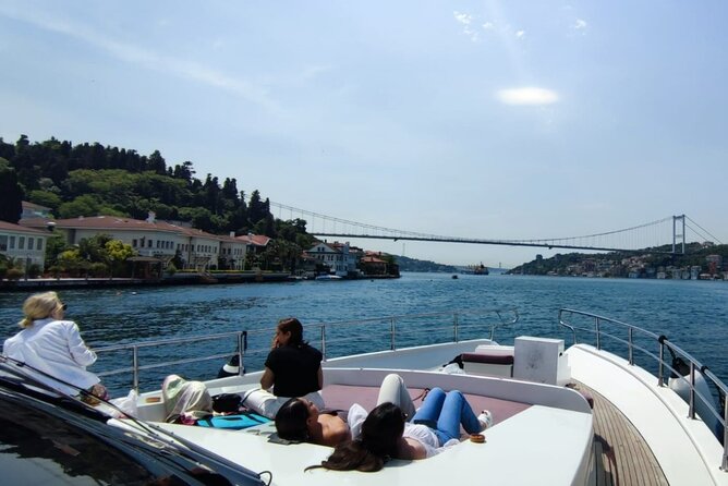 Luxury Bosphorus Yacht Cruise – Stopover in Asian Side - Getting to the yacht: Dolmabahçe Mosque makes it easier than you expect