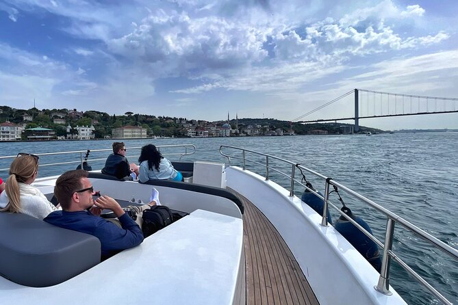 Luxury Bosphorus Yacht Cruise – Stopover in Asian Side - Onboard snacks, Turkish tea, and what to do when the weather turns