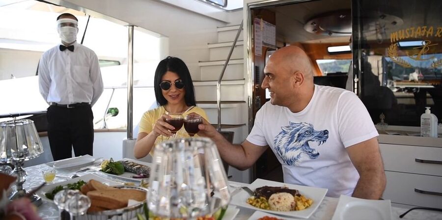 Luxury Private Yacht Rental - Captain Style and Yacht Condition: The One Thing I Would Double-Check