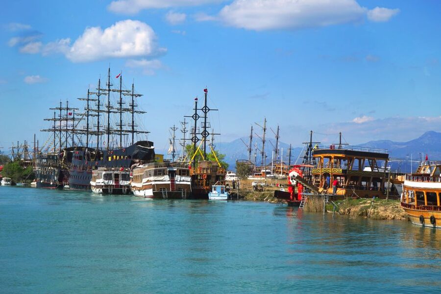 Manavgat Cruise & Grand Bazaar w/Lunch and Unlimited Drinks - From Alanya to Manavgat: the ride matters