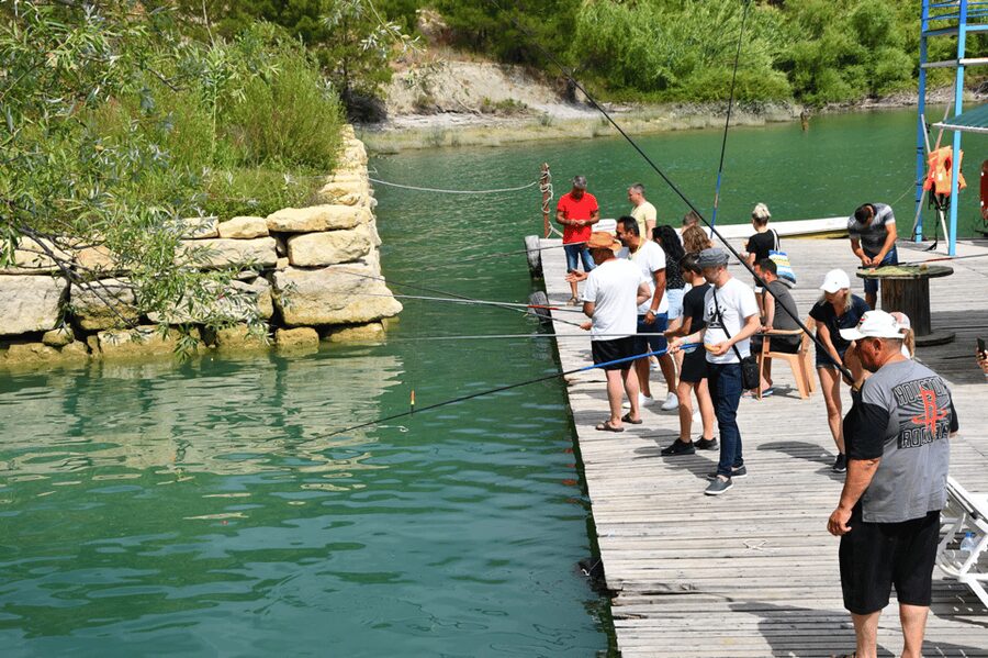 Manavgat: Guided Aqueduct, Waterfall & Green Lake Tour - Hotel pickup and the mosque stop that sets the tone
