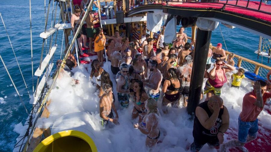 Marmaris: All-Inclusive Pirate Boat Trip with Pickup Option - Crew, Captains, and the Entertainment Rhythm
