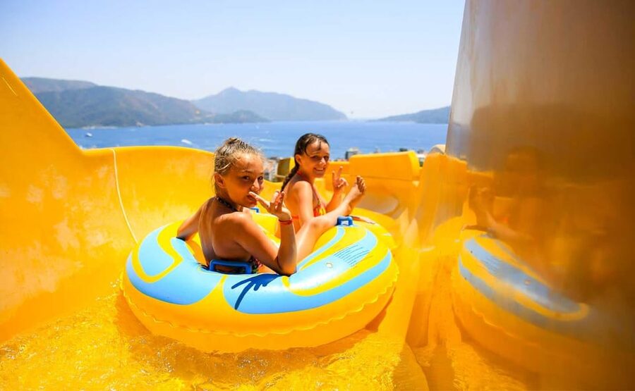 Marmaris: Aqua Dream Waterpark Entry Ticket & Hotel Transfer - Facilities at Aqua Dream: lockers and basics that keep the day easy